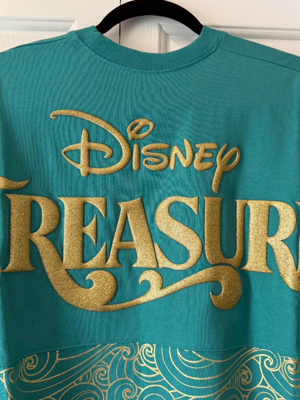 NWT DCL Disney Treasure Turquoise And Gold Spirit Jersey | XL - Picture 5 of 5